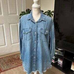 Levi’s Denim Button-Up Shirt with Frayed Hem  and pockets size medium